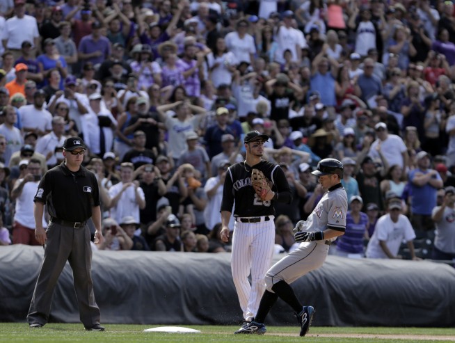 Ichiro Suzuki gets 3,000th career hit, Marlins beat Rockies