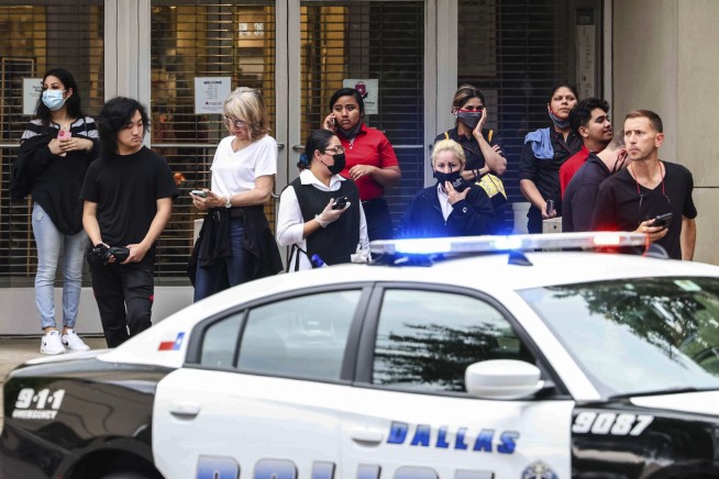 Man banging skateboard at Dallas mall sends shoppers fleeing