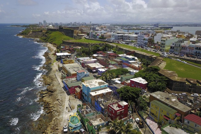 3 mainland US tourists stabbed in Puerto Rico neighborhood