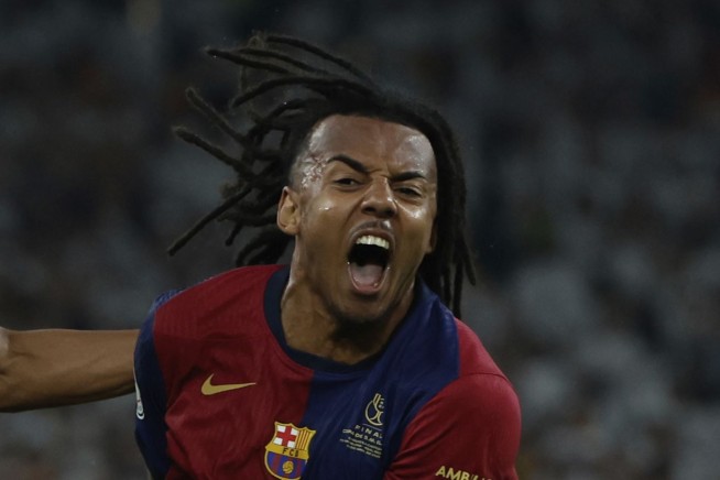 Barcelona edges Real Madrid in extra time to win Copa del Rey final