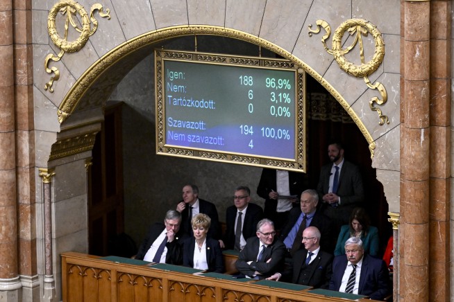 Hungary's parliament ratifies Sweden's NATO bid, clearing the final obstacle to membership