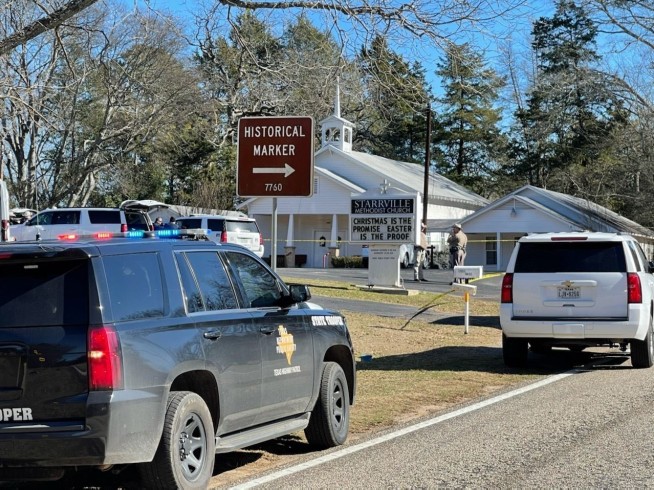 Sheriff: Pastor dead, 2 hurt in shooting at Texas church