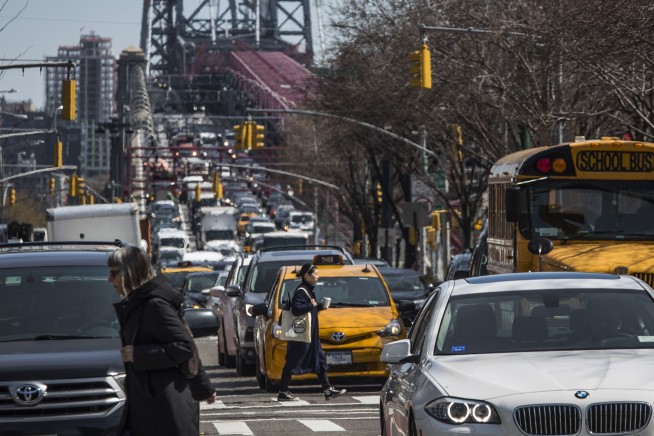Governor halts plan to charge most drivers entering Manhattan $15 for transit and traffic fixes