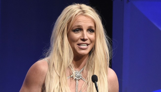Lawyer: Britney Spears fears father, wants him out of career