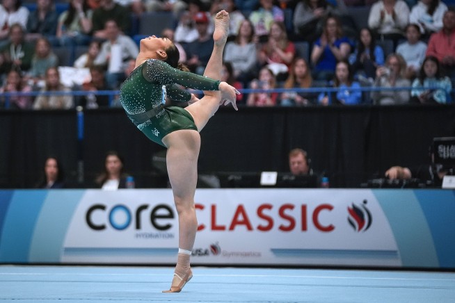 Simone Biles shines in return while Gabby Douglas scratches after a shaky start at the U.S. Classic