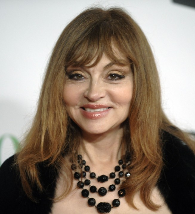 Judy Tenuta, brash 'Love Goddess' comedian, dies at 72