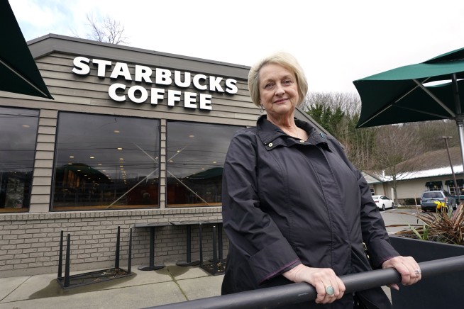 Labor foe Schultz returns as Starbucks union effort grows