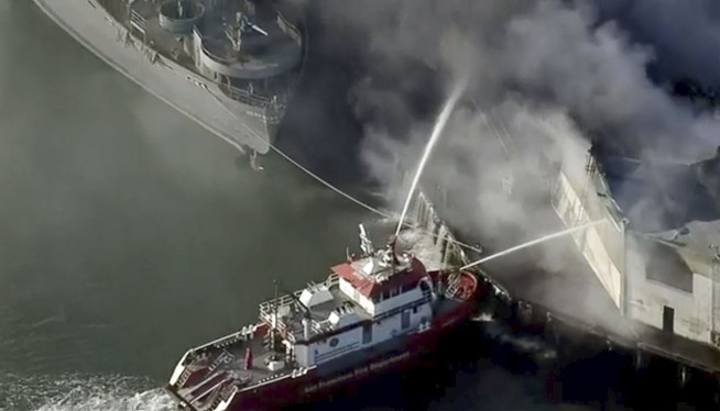 Fire destroys warehouse on San Francisco's Fisherman's Wharf