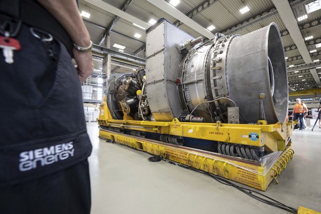 Germans urged to cap heat in offices this winter to save gas