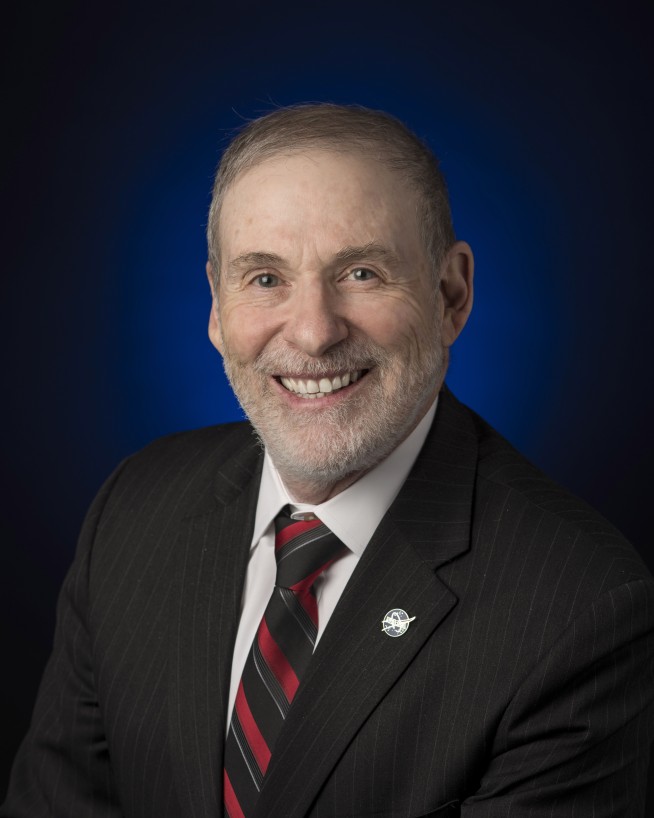 NASA exec resigns days before 1st astronaut launch in years