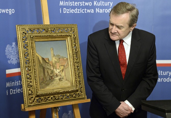 Painting looted during WWII returns to Poland with US help