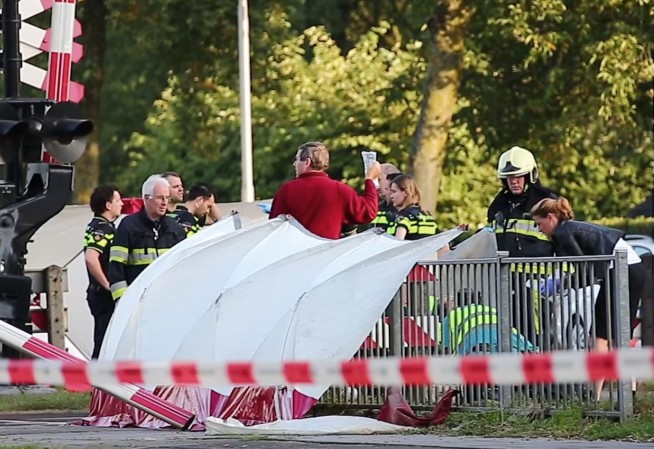 Dutch police: 4 children killed in crash between train, bike