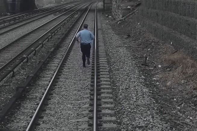 Railroad workers rescue 3-year-old from tracks in New York