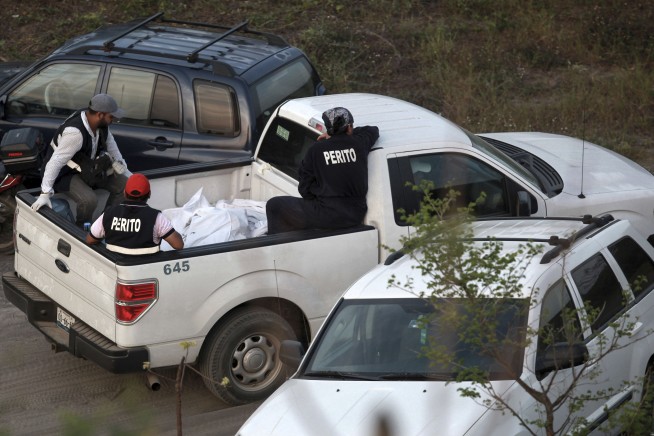 Mexican official: 250 skulls found in clandestine graves