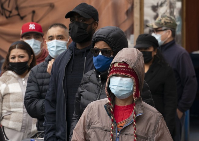 US recommends 'pause' for J&J vaccine over clot reports