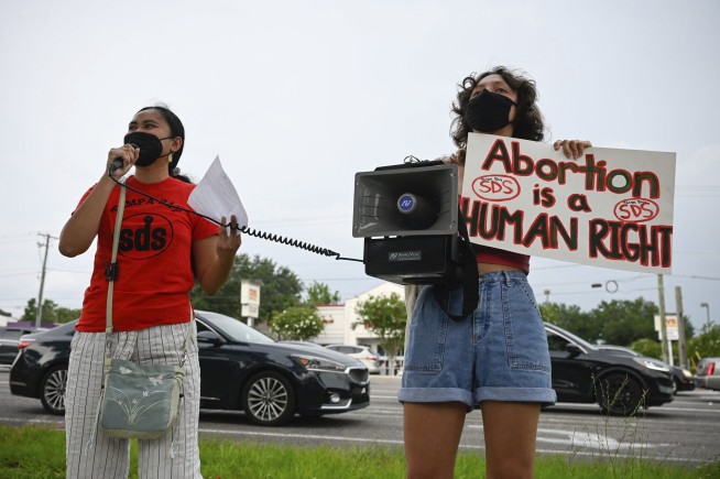 Texas Supreme Court blocks order that resumed abortions