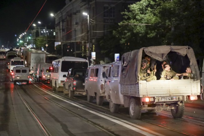 Russian mercenary group revolt against Moscow fizzles but exposes vulnerabilities