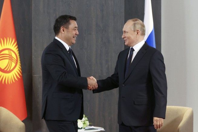 Xi, Putin hold summit in Uzbekistan as Ukraine war dominates