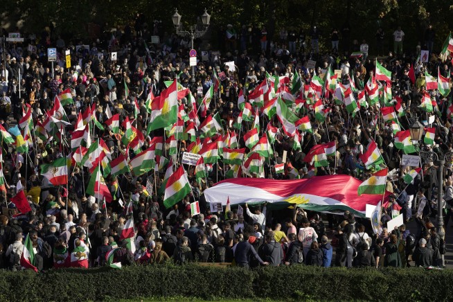 Protest against Iranian regime draws thousands in Berlin