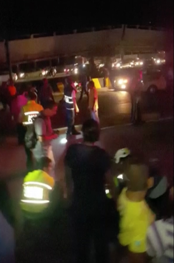 Earthquake kills 77 in Ecuador; emergency workers rush in