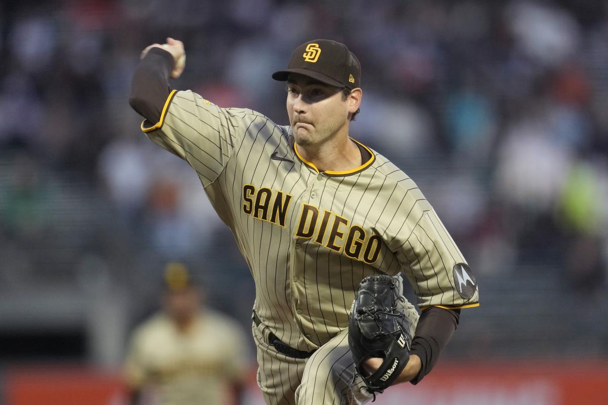 Giants need win, help to reach playoffs after loss to Padres