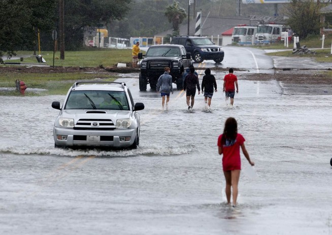 NOAA assailed for defending Trump's Hurricane Dorian claim