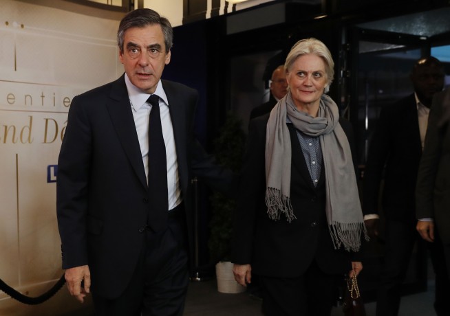 Macron, Le Pen clash in first French election TV debate