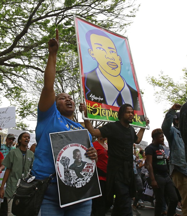 2 Sacramento cops who shot Stephon Clark won't face charges