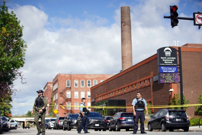 Chief: Man shot by Chicago police infiltrated SWAT training