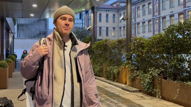 Norwegian skier hands IOC a petition to 'ski fossil free' ahead of the Olympics