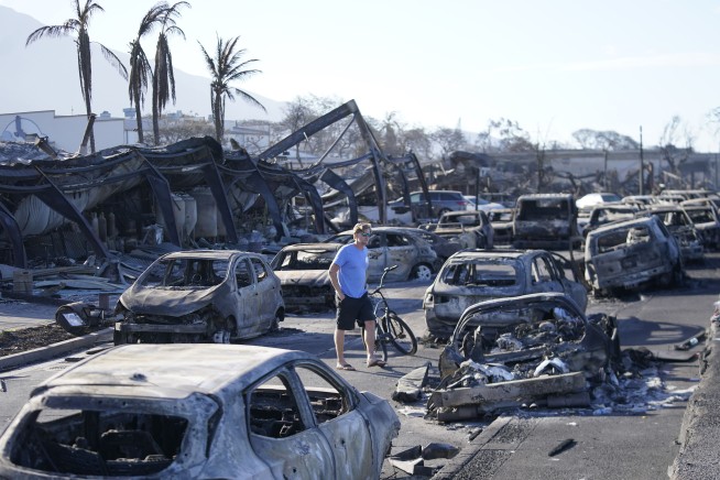 They were alone in a fight to survive. Maui residents had moments to make life-or-death choices