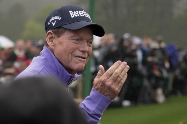 The Latest: Tiger's day: 3 birdies, 2 bogeys, 71 at Masters