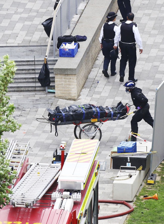 London fire may have destroyed DNA needed to ID victims