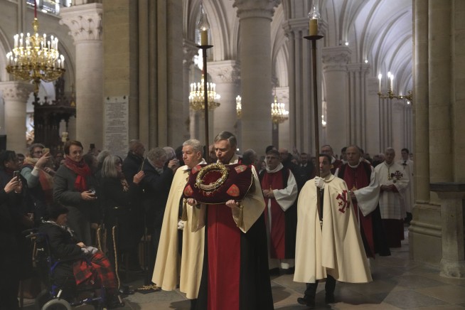 'Crown of Thorns' returns to Notre Dame Cathedral for public veneration