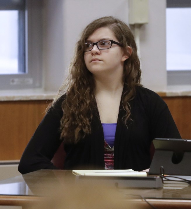 Attorney: Girl in Slender Man case had 'broken mind'