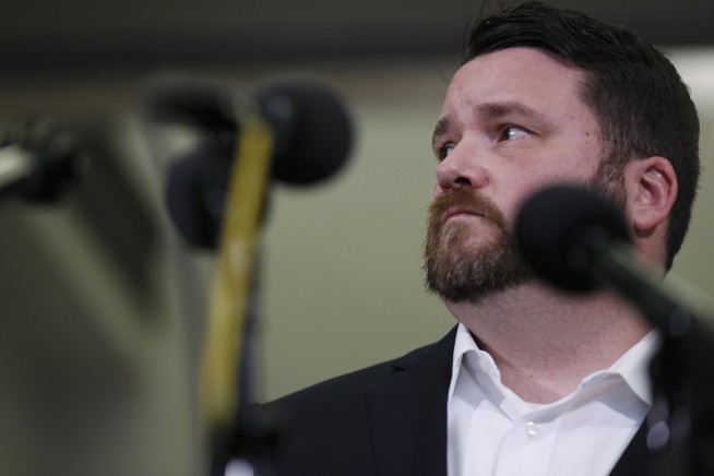 Iowa Democratic Party chairman resigns after caucus chaos