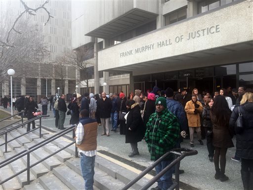 Power being restored in Detroit after outage