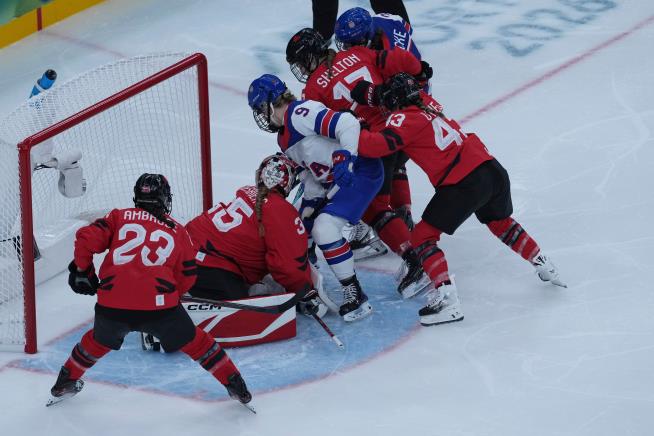 Gold medal favorite US women dominate a Canada team missing its captain in 5-0 win