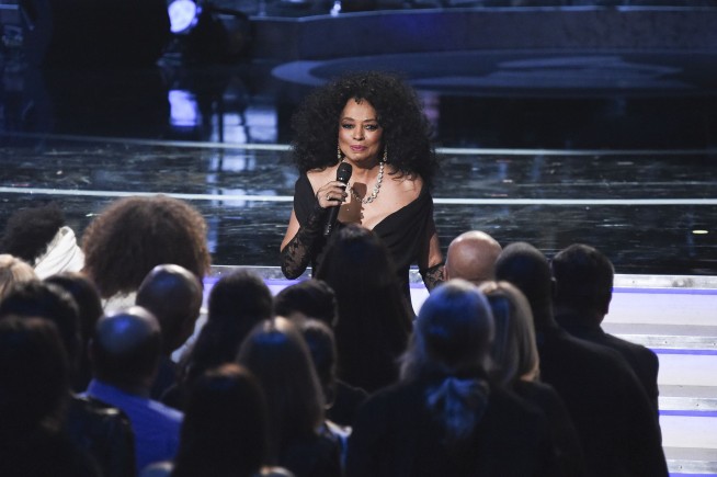 Diana Ross feels 'violated' by airport screener's touching