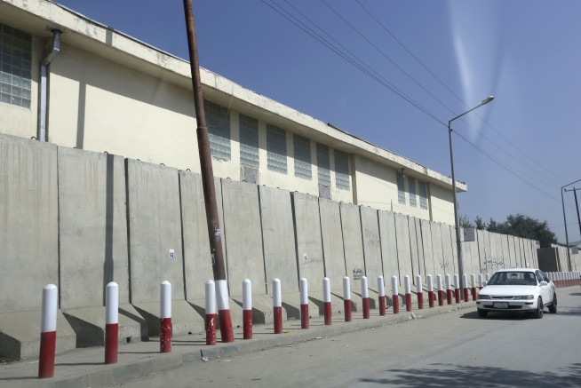 Afghan official: Gunmen abduct American, Australian in Kabul