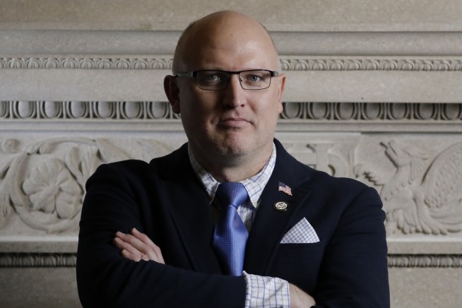 Utah lawmakers get tough on porn, ease up on polygamy