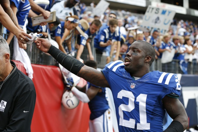 Former Dolphins, Colts player Vontae Davis found dead in his South Florida home at age 35