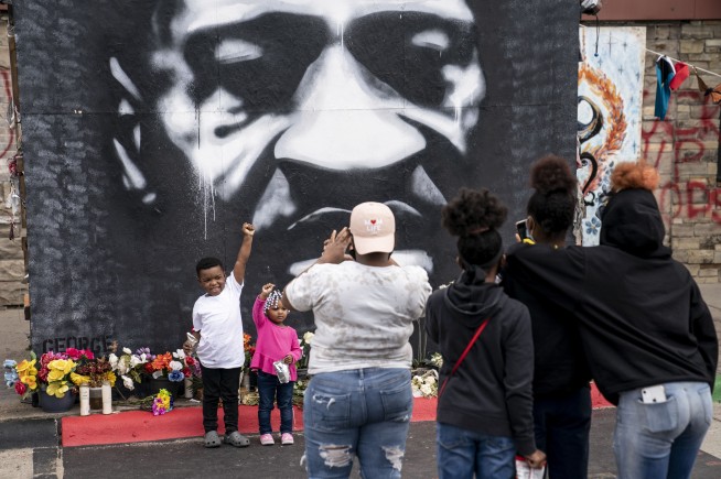 Murder case against ex-cop in Floyd's death goes to the jury