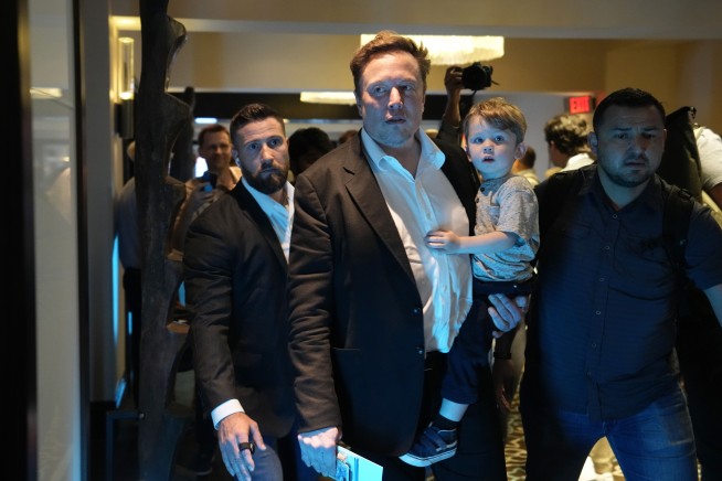 Confusion as Musk's Twitter yanks blue checks from agencies