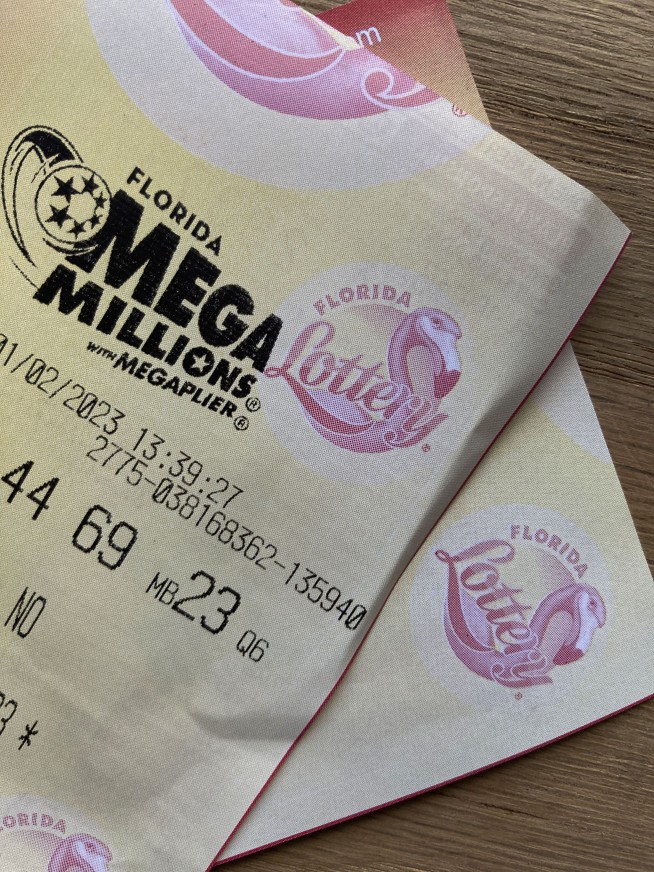 $785M Mega Millions prize is 6th largest in US history
