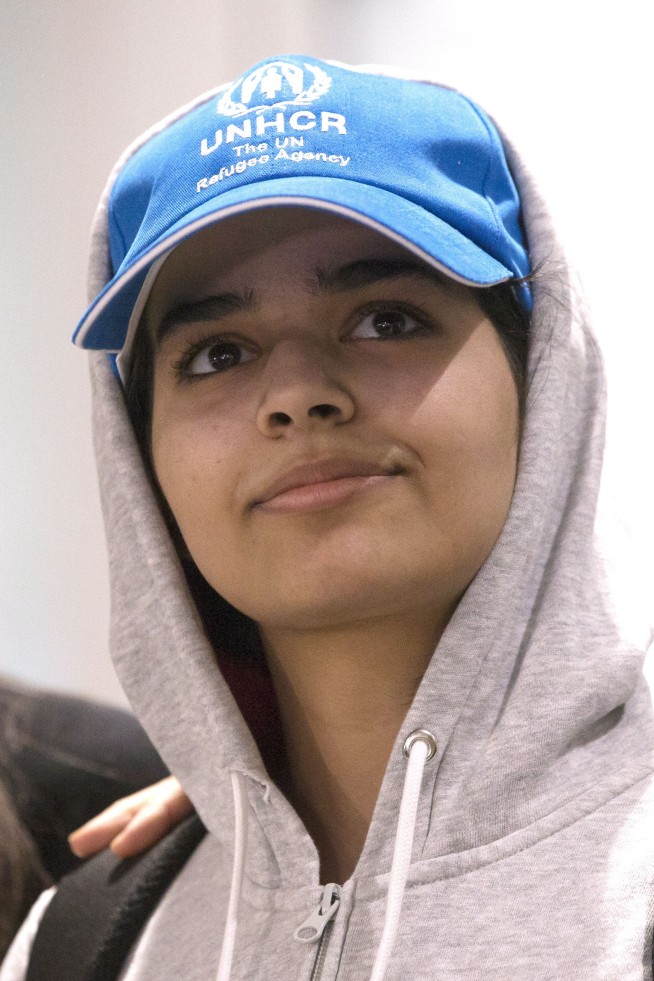 'Brave new Canadian:' Runaway Saudi woman arrives in country