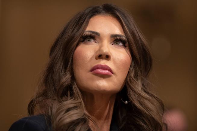 Homeland Security plans 2,000 officers in Minnesota for its 'largest immigration operation ever'