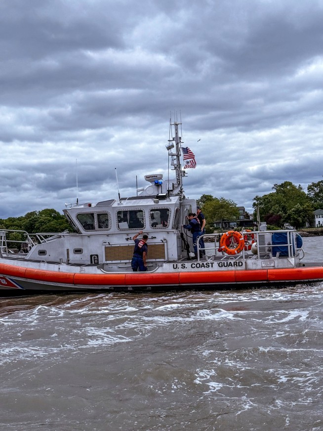 Pilot lands small plane in Long Island Sound, calls 911 to report location before rescue