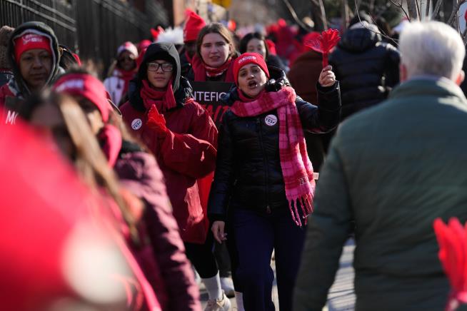 Hospital and nurses fail to negotiate during second day of NYC's largest nursing strike in decades