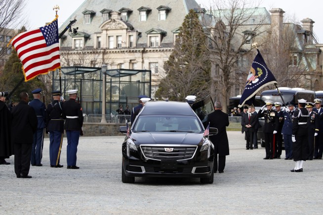 The Latest: Mourners lining up in Houston for Bush's service